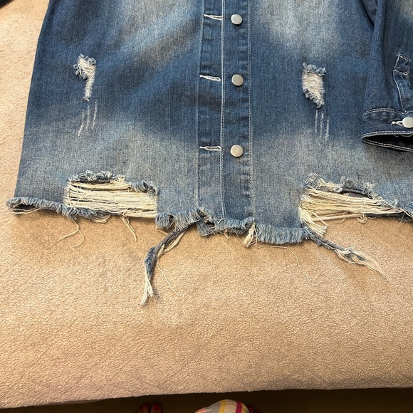 Blue denim distressed jacket size L - Picture 5 of 7